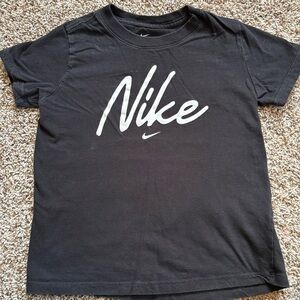 🤍5 for 20$ Nike Girls Black T-Shirt Size Small